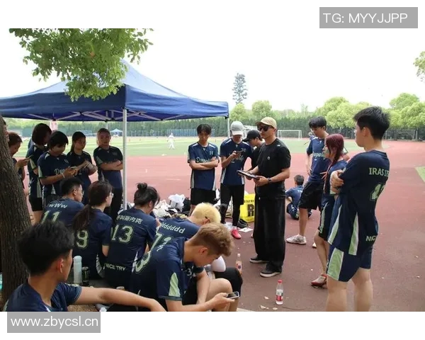 成都飞盘队与杭州飞盘队实力对比赛后分析与总结 成都飞盘队与杭州飞盘队实力对比赛后分析与总结